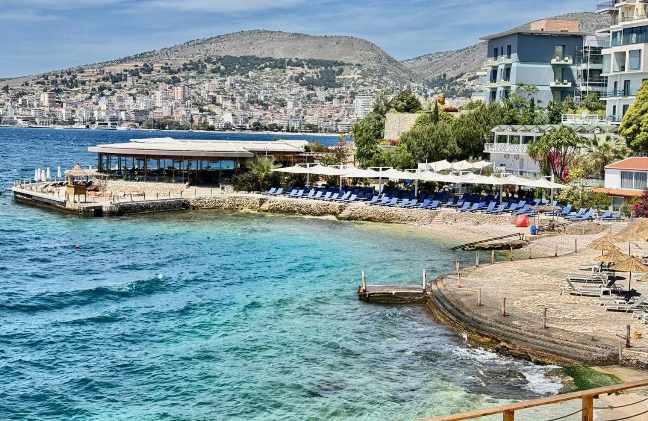 Viola Sea View Penthouse Apartment Sarande Bagian luar foto